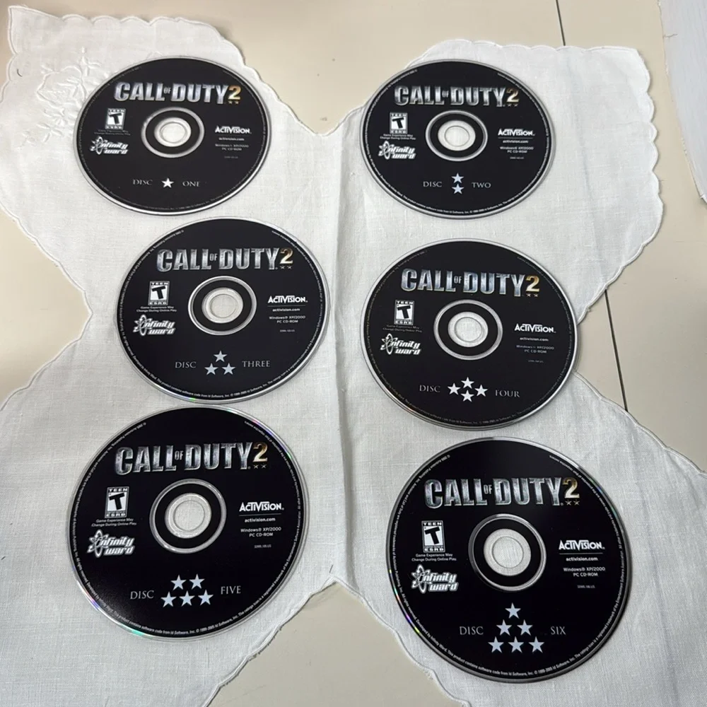 Call of Duty 2 PC Game Activision 6 Disks Instruction Manual Battles Missions
